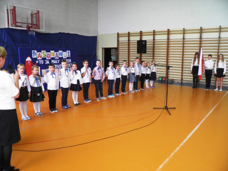 Pasowanie na ucznia klasy I.